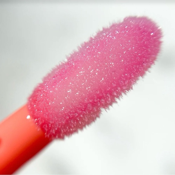 Youthforia BYO Blush. Color Changing Blush Oil - Picture 7 of 10